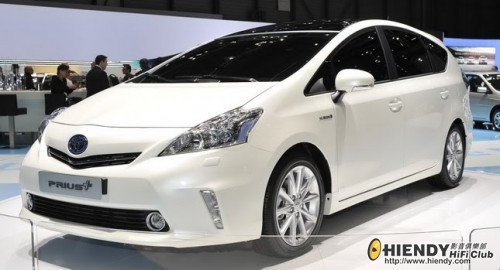 2012-Toyota-Prius-V-Auto-Show-1-500x270.jpg