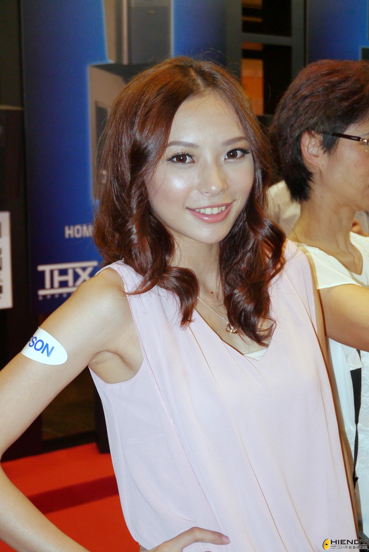 av_show_girl_09.jpg