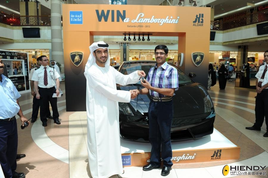 soopy-abdulla-winning-new-lamborghini-gallardoi-prize.jpg