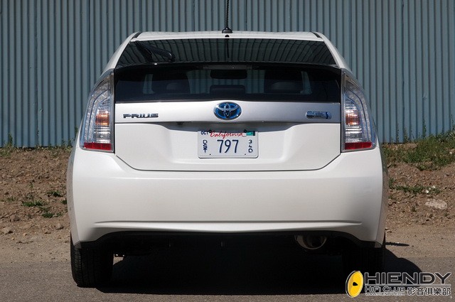 07-2012-toyota-prius-plug-in-fd.jpg