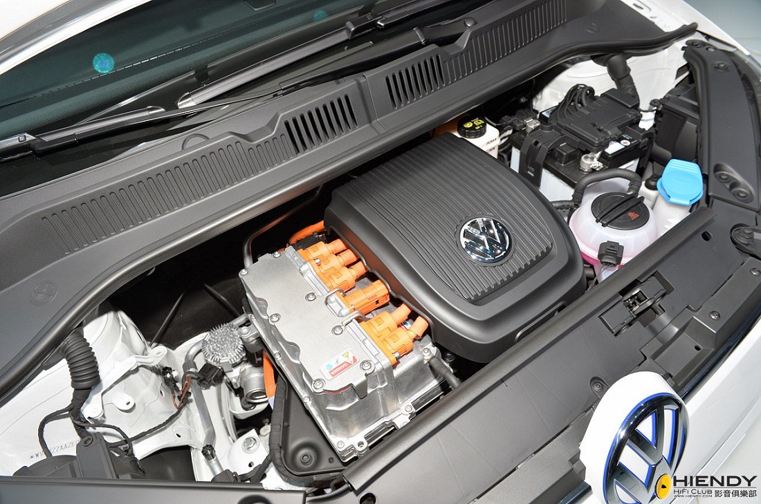2014_VW_e-up_04.jpg