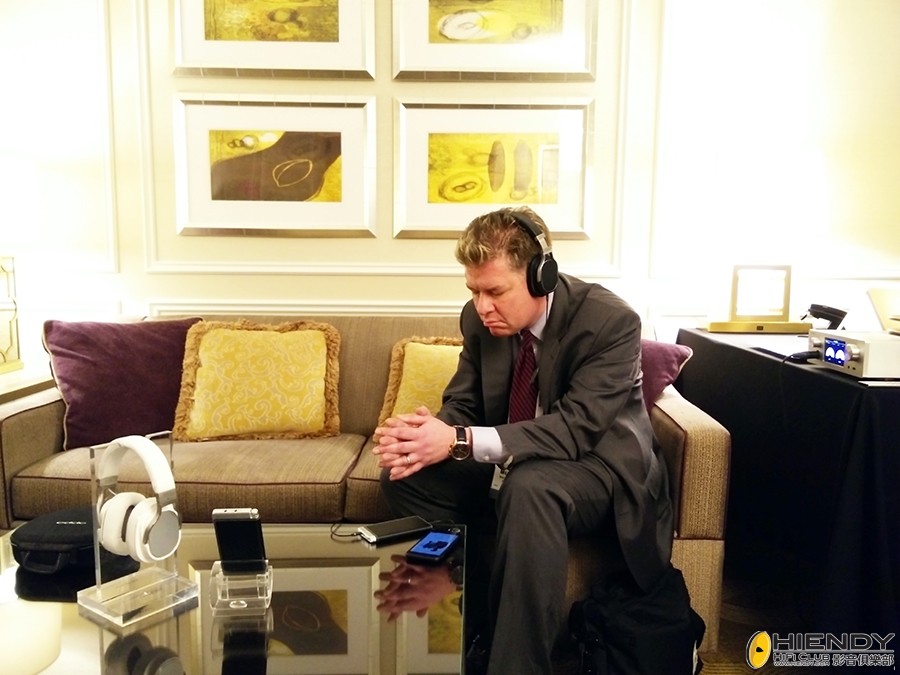 007 美国资深编辑.jpg