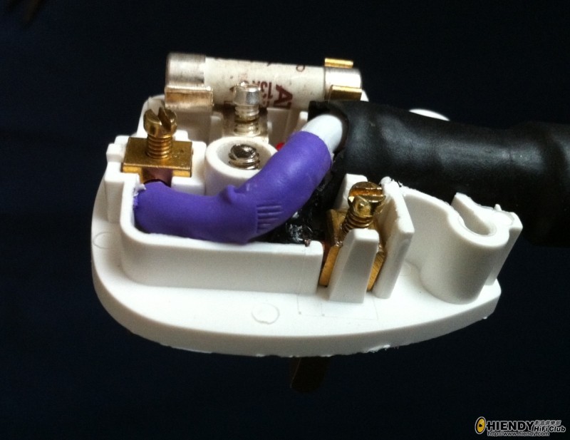 下次要用平咀鉗至唔會鉗傷D膠!!