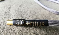 雖非無敵，但有個人之長 – Genius Acoustics Unicorn Ultra USB線