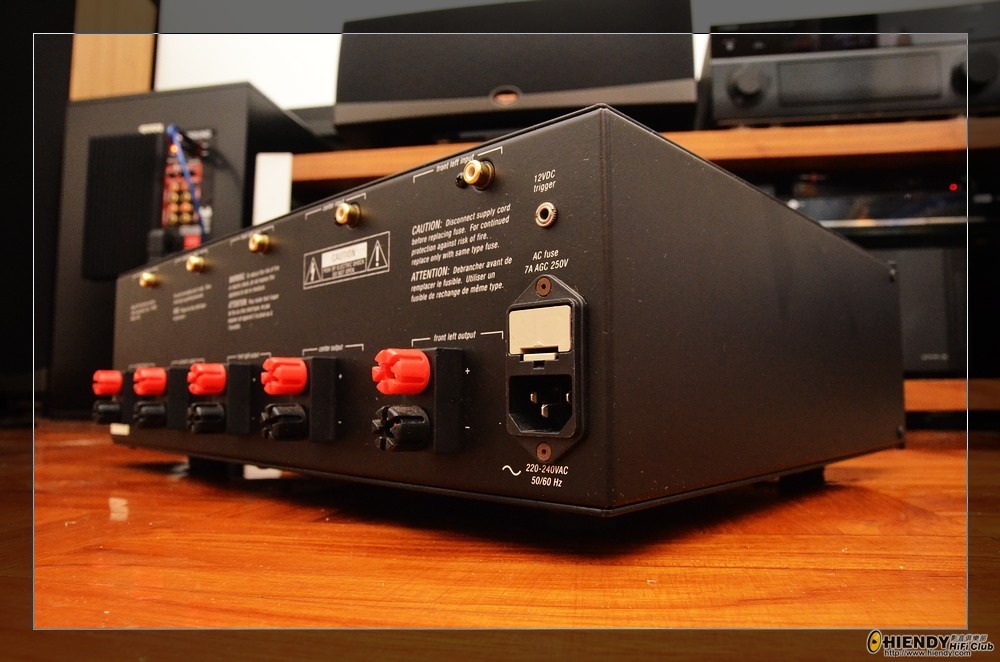 adcom_7400_3.jpg
