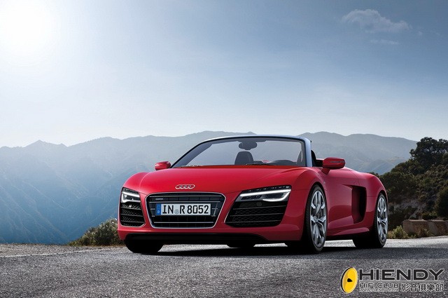04-2013-audi-r8.jpg