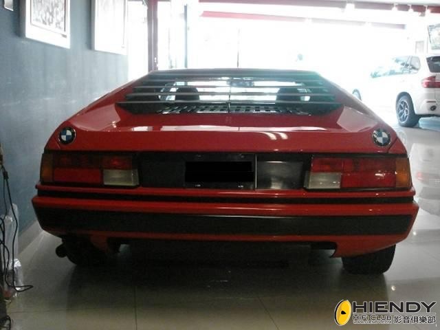bmw-m1-4.jpg