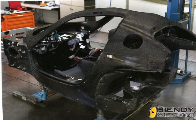 foto-spy-ferrari-nuova-enzo-03.jpg