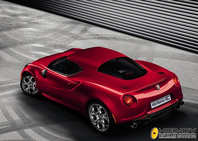 alfa_romeo-4c_2014_1280x960_wallpaper_02.jpg