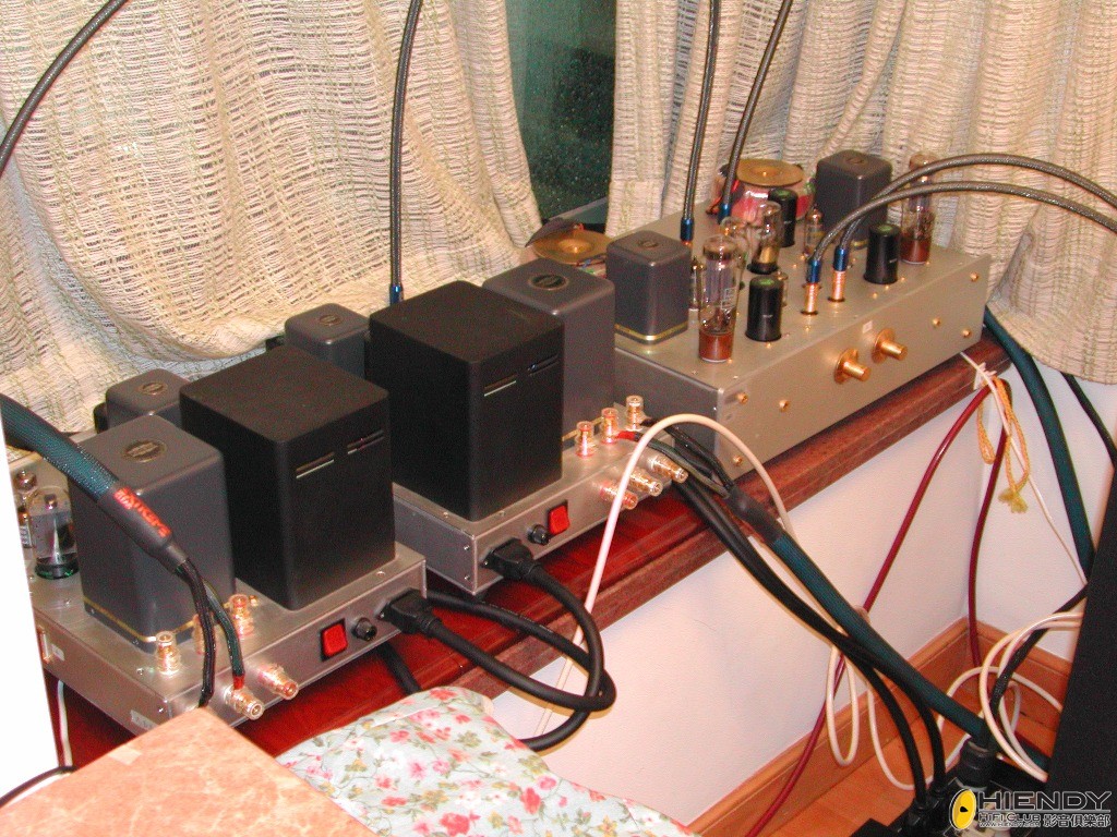 2002_04.JPG