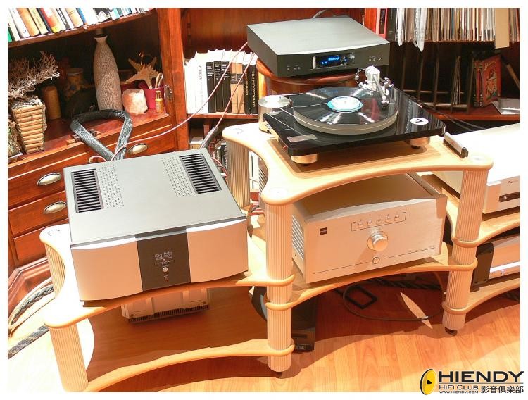 Linn Akurate Kontrol Mark Levinson No 432.jpg