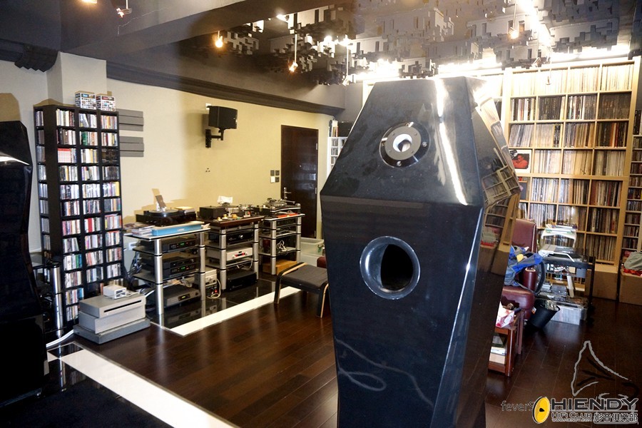 130625-GuruAcoustics-Shop_31.jpeg