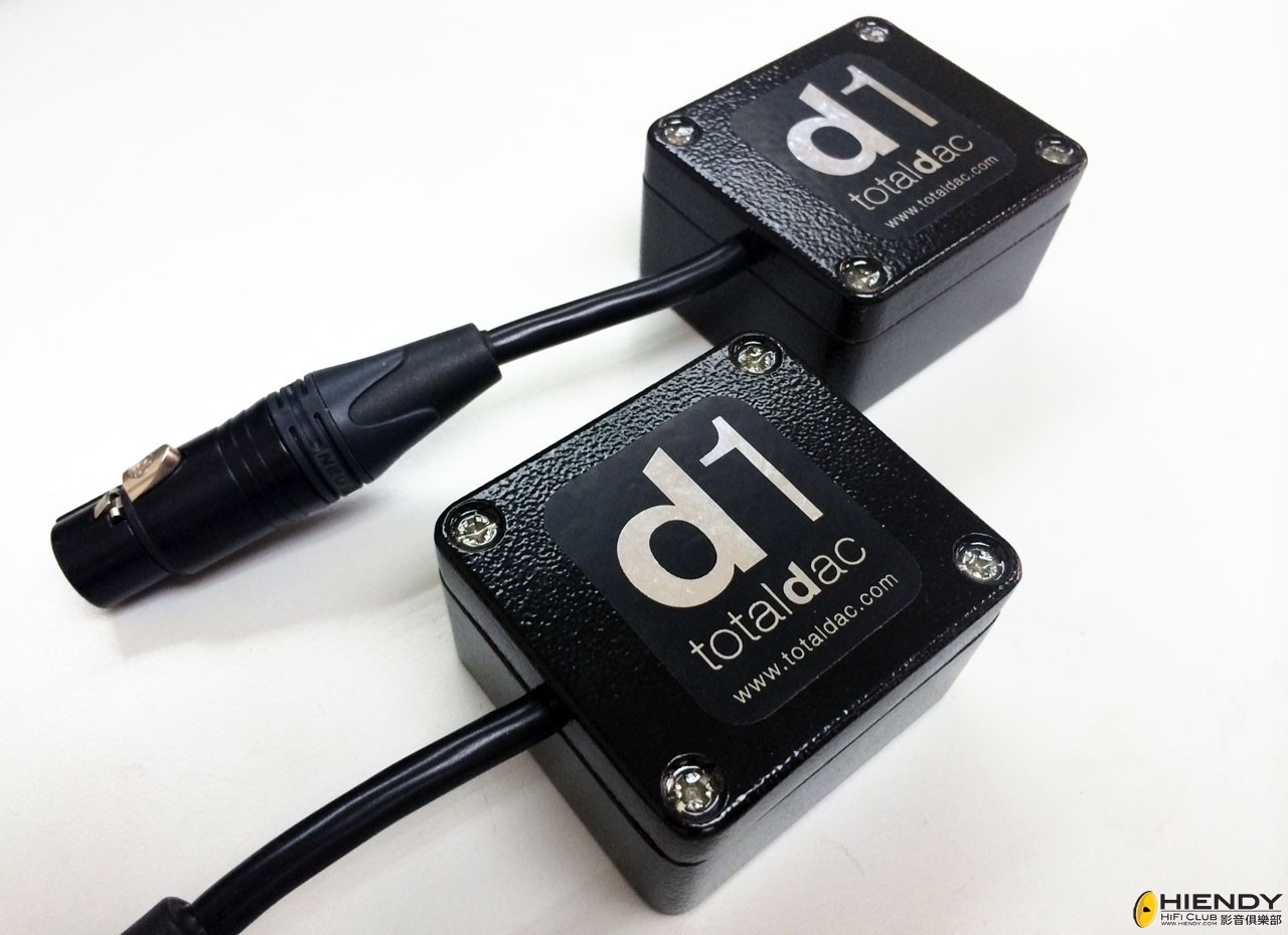 totalDAC XLR to RCA Adapter