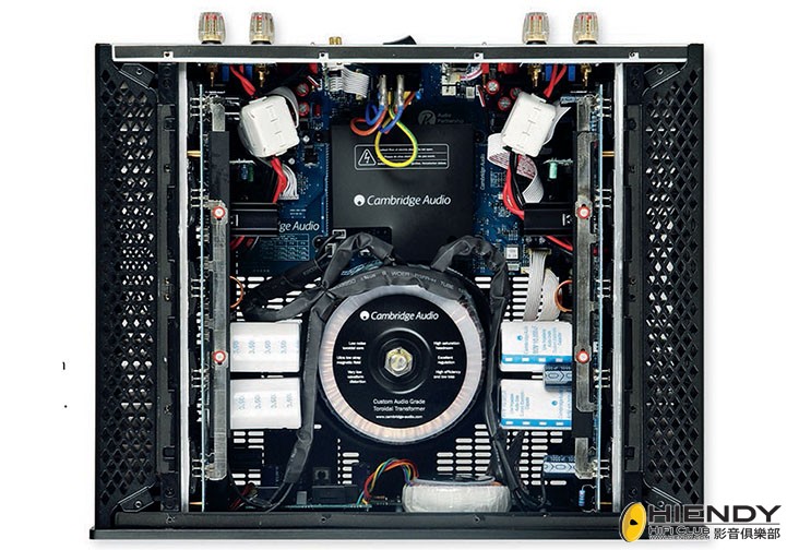 cambridge_audio_azur_851w_4.jpg