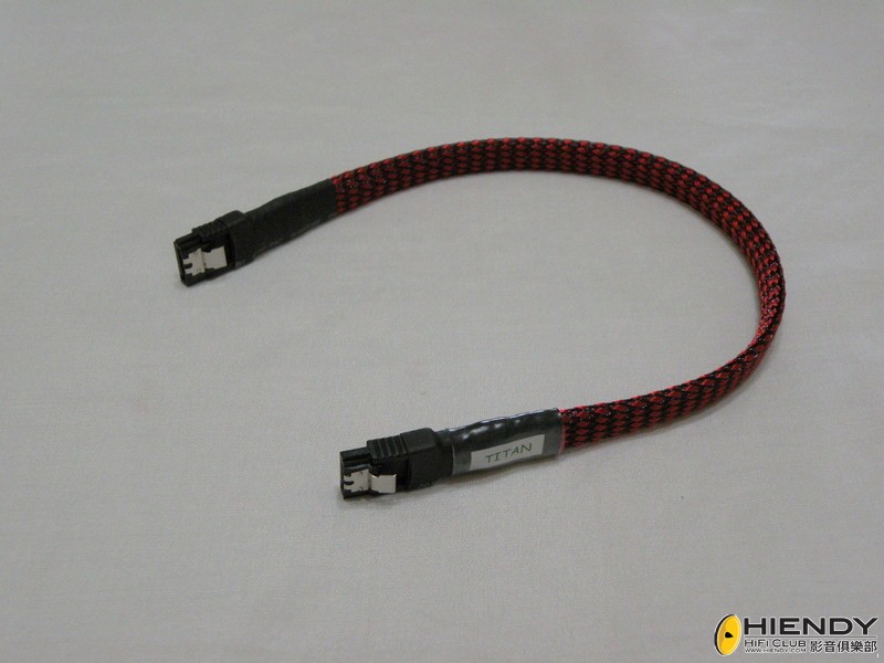 HTPC-TITAN-sata-180-180.JPG