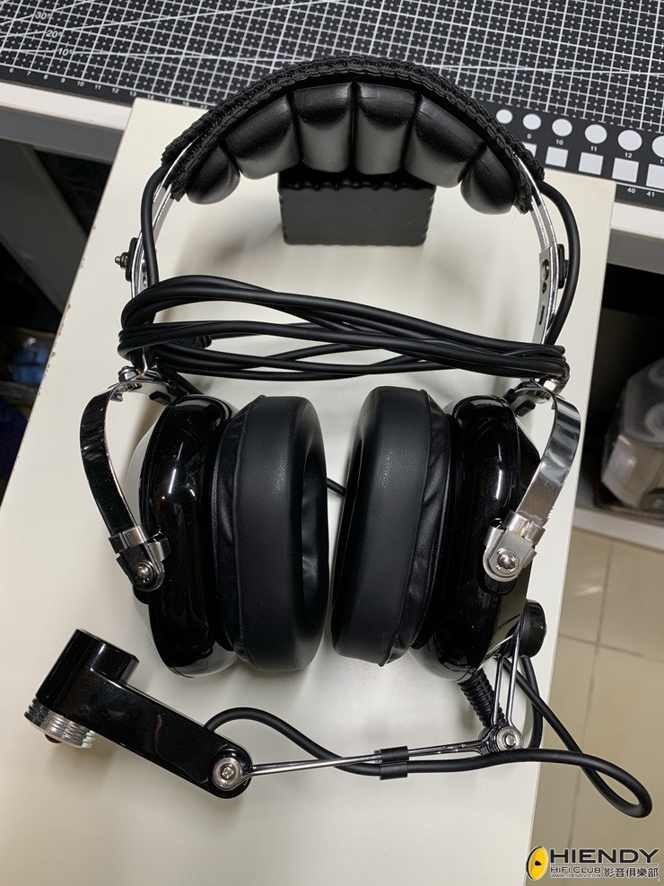 Saitek_Headset_01S.jpg