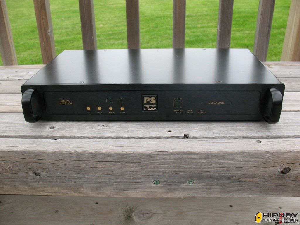 255666-ps_audio_ultralink_dac.jpg