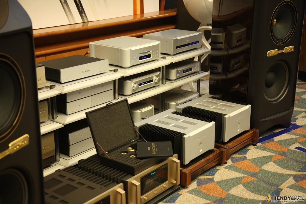 Esoteric P01VU D01VU.JPG