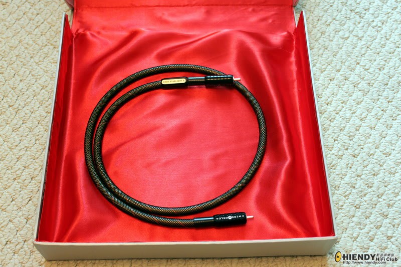 WireworldGoldStarlightDigitalCable-3.jpg