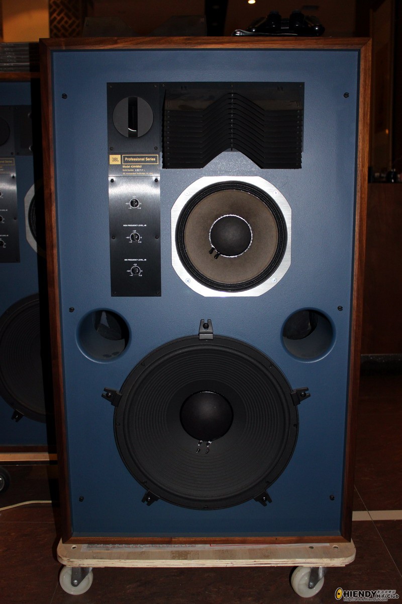 Home Visit - JBL - 03.JPG