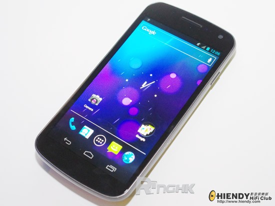 20111019_samsung_galaxy_nexus_handson_01.jpg