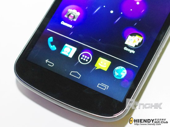 20111019_samsung_galaxy_nexus_handson_03.jpg